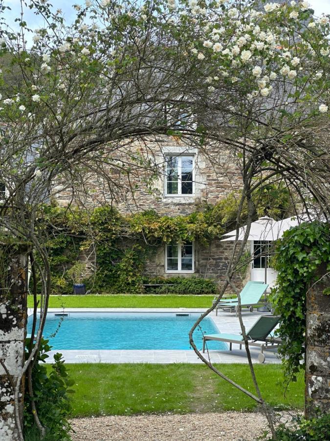 Manoir Du Vau D Arz Gites Et Chambres D Hotes Avec Piscine Malansac Екстериор снимка