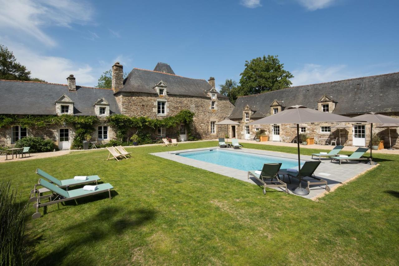 Manoir Du Vau D Arz Gites Et Chambres D Hotes Avec Piscine Malansac Екстериор снимка