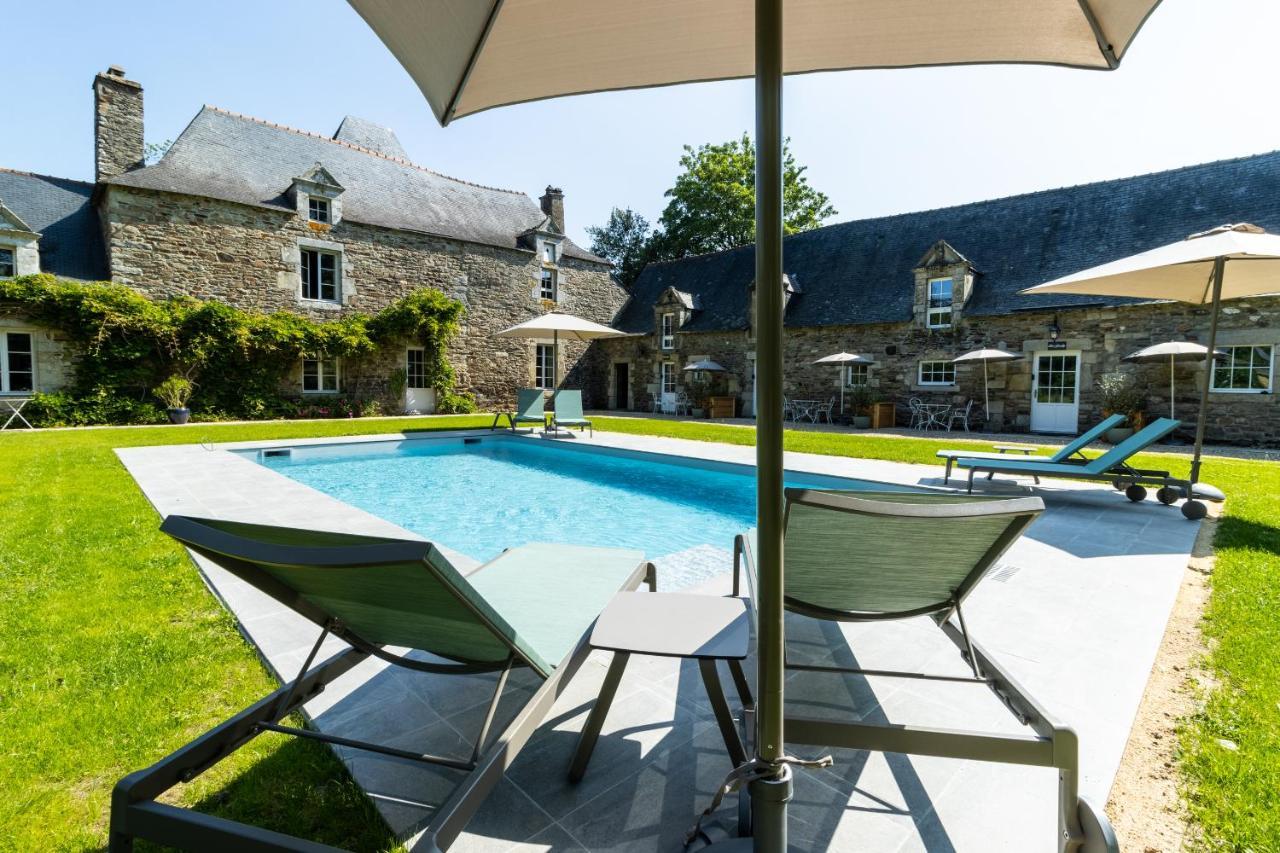 Manoir Du Vau D Arz Gites Et Chambres D Hotes Avec Piscine Malansac Екстериор снимка
