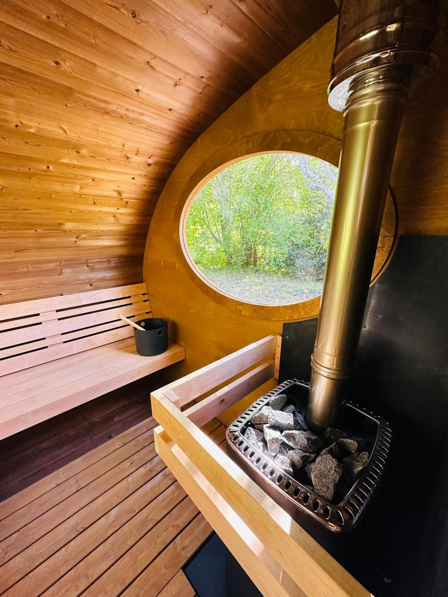Manoir Du Vau D Arz Gites Et Chambres D Hotes Avec Piscine Malansac Екстериор снимка